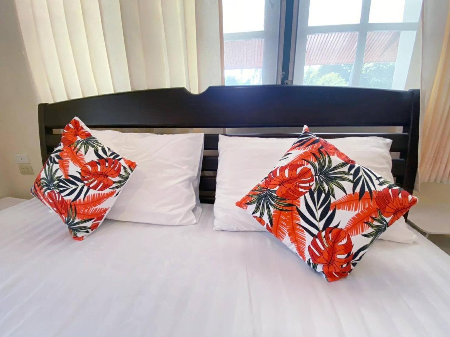 Baan Golden Resort & Residences Сам Рой Йот Екстериор снимка