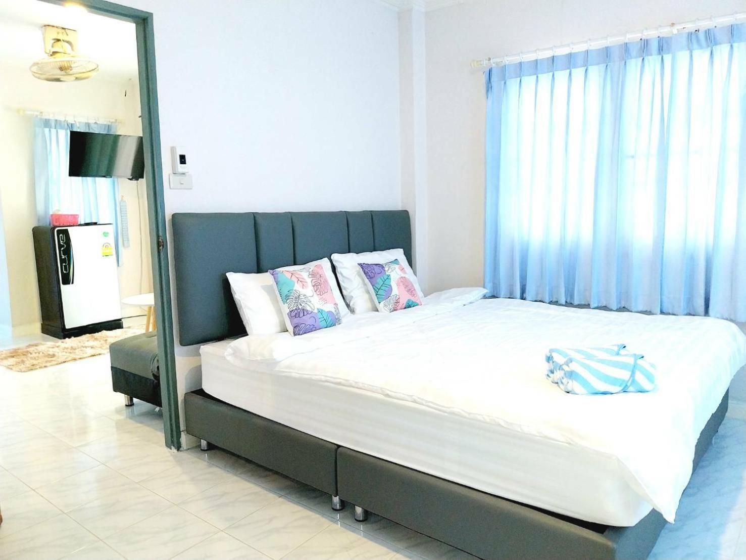Baan Golden Resort & Residences Сам Рой Йот Екстериор снимка