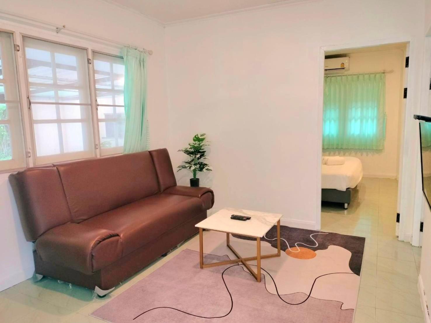 Baan Golden Resort & Residences Сам Рой Йот Екстериор снимка