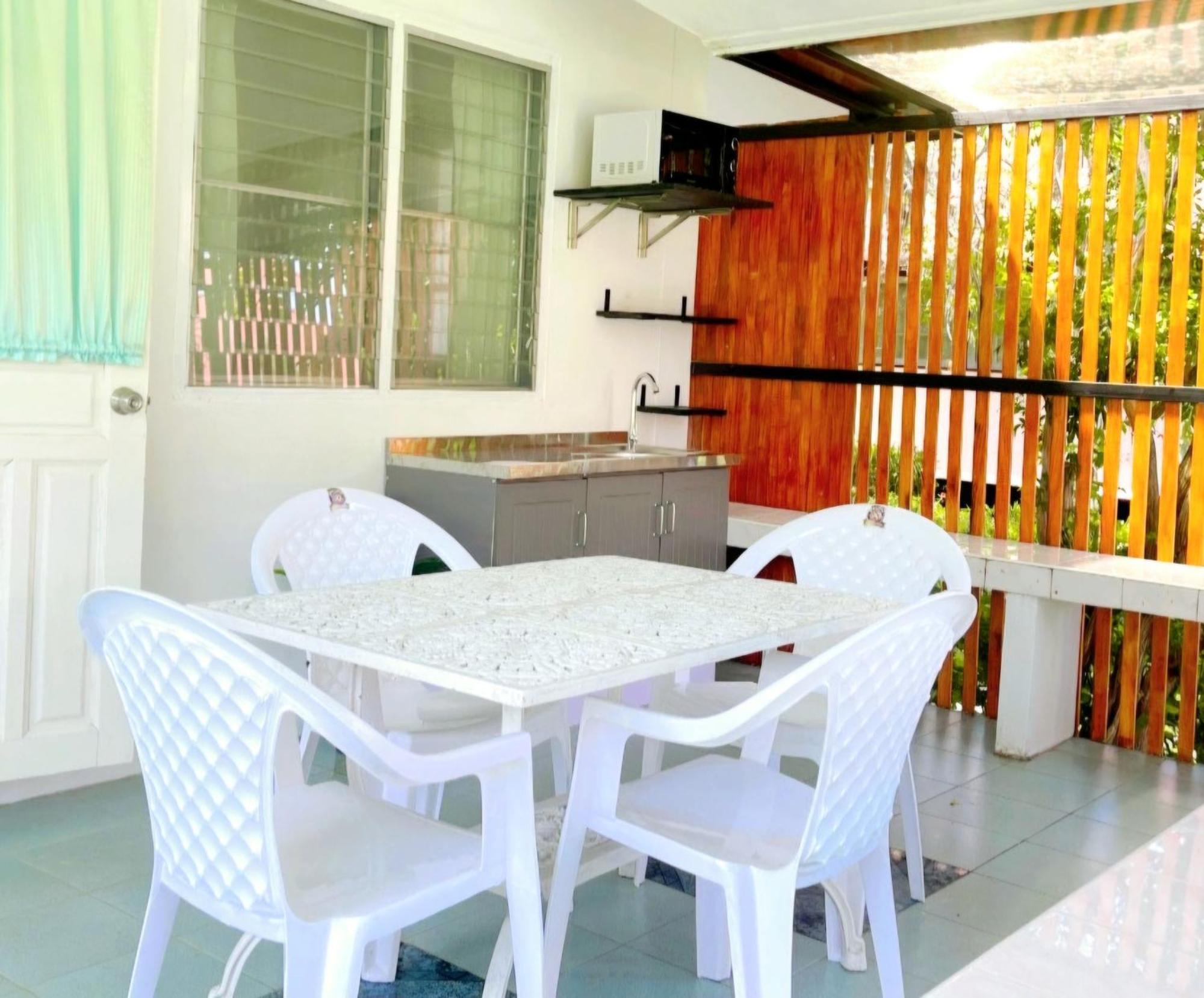 Baan Golden Resort & Residences Сам Рой Йот Екстериор снимка