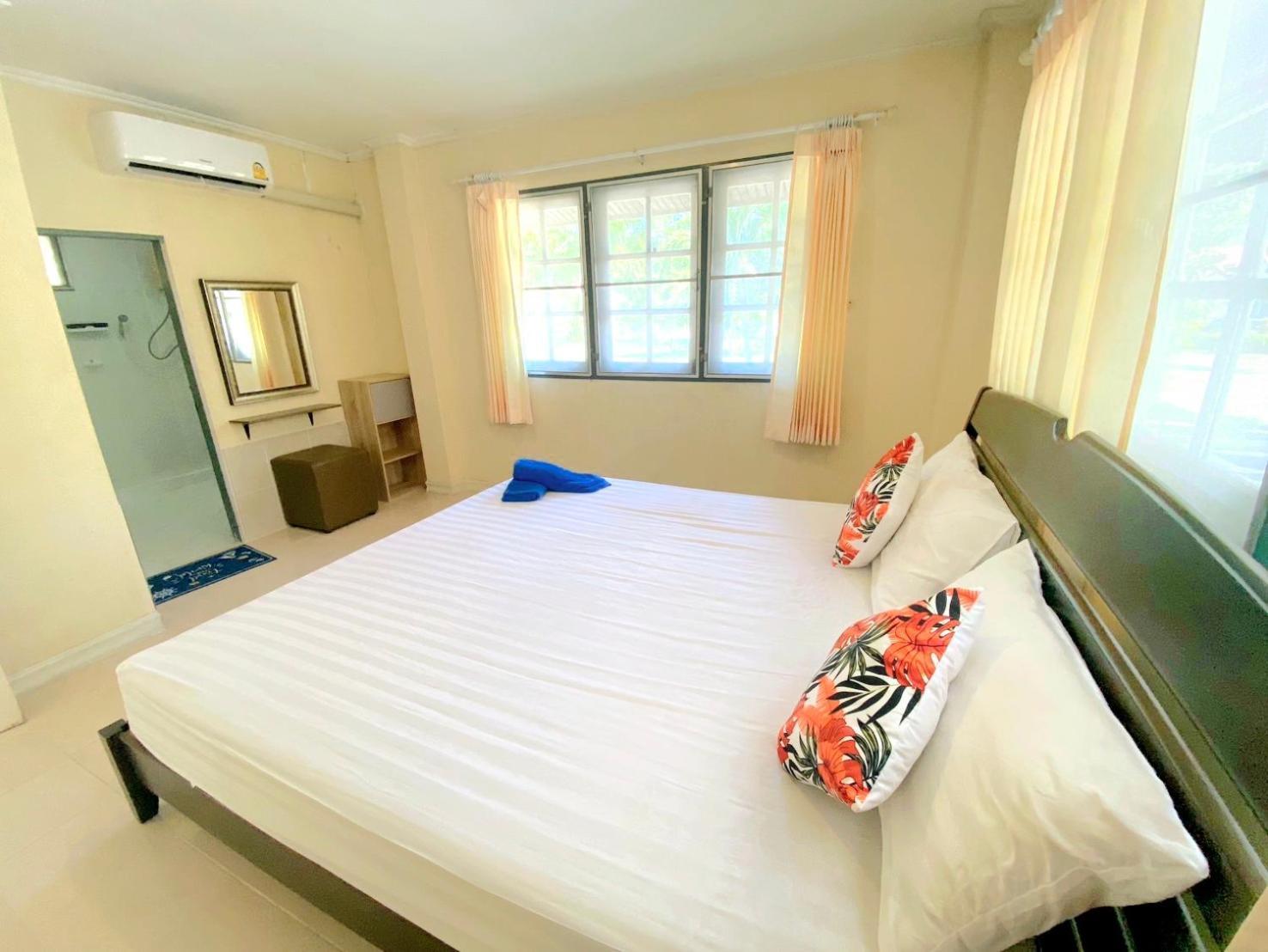 Baan Golden Resort & Residences Сам Рой Йот Екстериор снимка